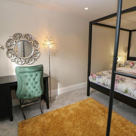 Netherdale House بكستون المظهر الخارجي الصورة